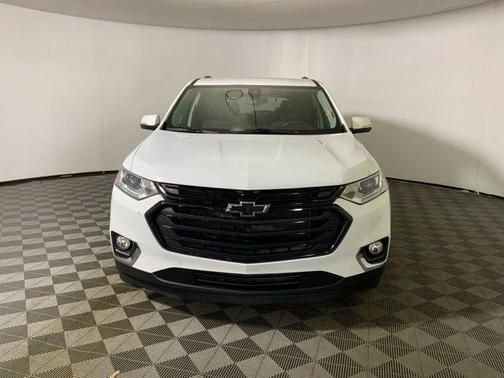 Summit White 2020 Chevrolet Traverse LT Cloth