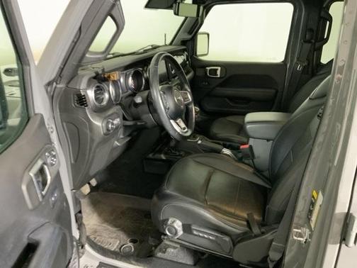 2022 Jeep Wrangler Unlimited Sahara Altitude