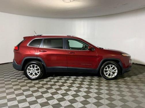 Deep Cherry Red Crystal Pearlcoat 2017 Jeep Cherokee Latitude