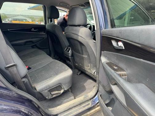 2019 Kia Sorento S
