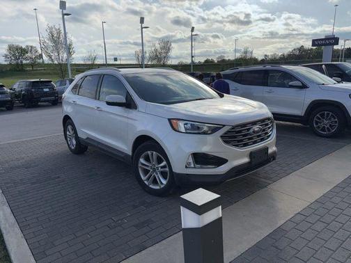 White 2019 Ford Edge SEL