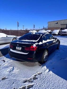Black Sapphire Metallic 2018 BMW 320 i xDrive