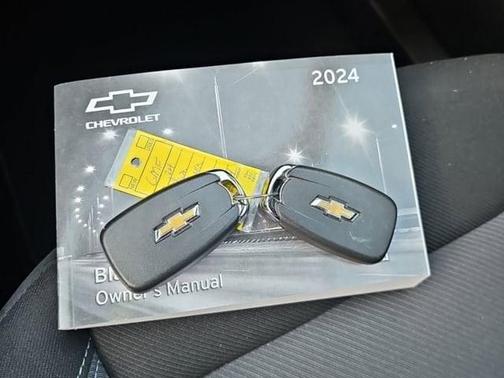 Summit White 2024 Chevrolet Blazer LT