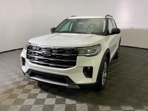 White Metallic 2026 Ford Explorer Active