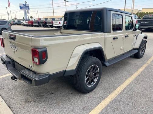 2022 Jeep Gladiator Overland