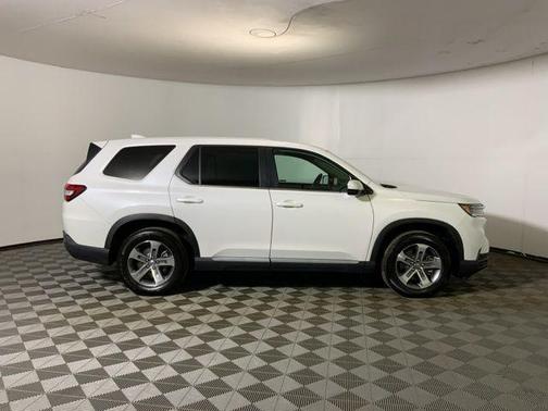 2023 Honda Pilot EX-L 8-Passenger