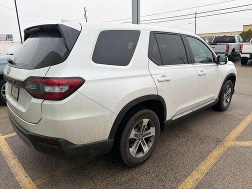 2023 Honda Pilot EX-L 8-Passenger