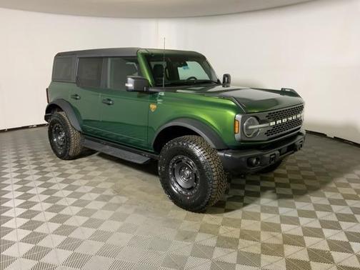 Eruption Green Metallic 2025 Ford Bronco Badlands