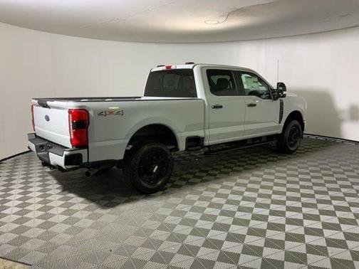 Avalanche 2026 Ford F-350 XL