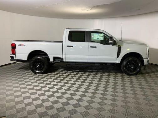 Avalanche 2026 Ford F-350 XL