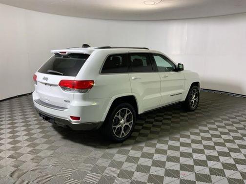 Bright White Clearcoat 2018 Jeep Grand Cherokee Limited