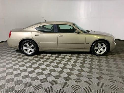 Beige 2008 Dodge Charger R/T