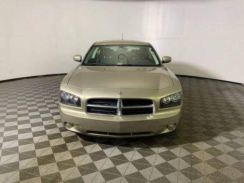 Beige 2008 Dodge Charger R/T