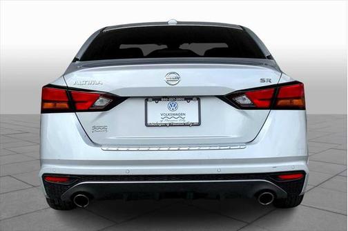 2022 Nissan Altima SR FWD
