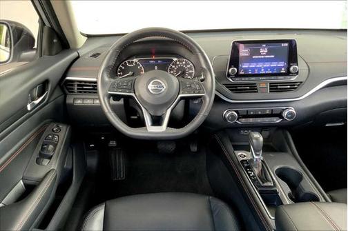2022 Nissan Altima SR FWD