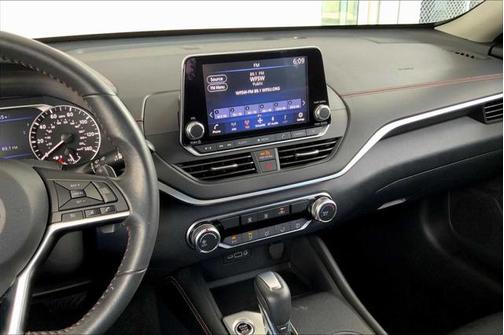 2022 Nissan Altima SR FWD