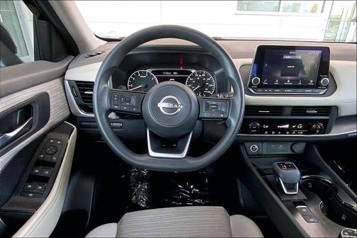 Super Black 2023 Nissan Rogue SV