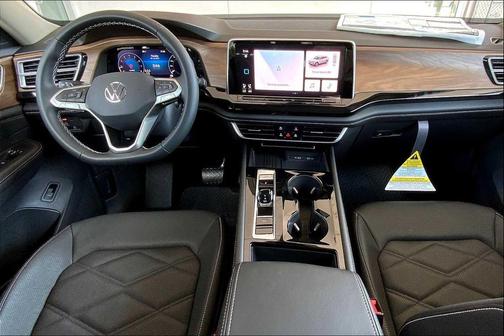 2026 Volkswagen Atlas 2.0T SE w/Technology 4MOTION