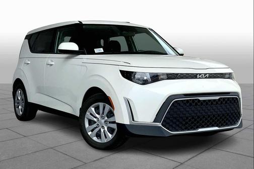 Snow White Pearl 2023 Kia Soul LX