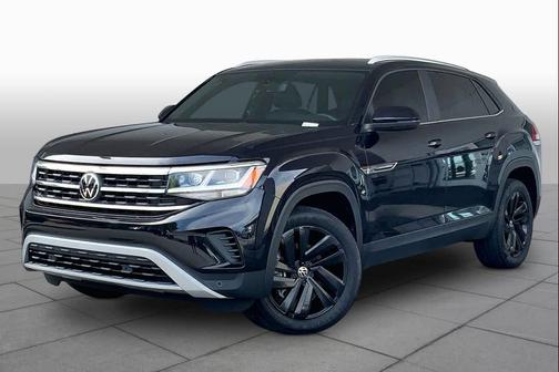 Deep Black Pearl 2022 Volkswagen Atlas Cross Sport 3.6L V6 SE w/Technology