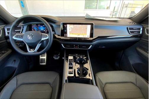 2025 Volkswagen Atlas Cross Sport 2.0T SEL