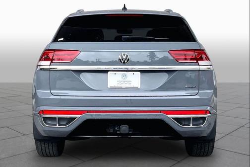 Pure Gray 2023 Volkswagen Atlas Cross Sport 3.6L V6 SEL Premium R-Line