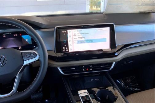 2026 Volkswagen Atlas Cross Sport 2.0T SE w/Technology