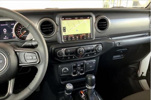 2023 Jeep Gladiator Willys 4x4