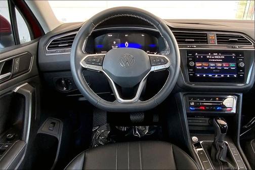 Kings Red Metallic 2024 Volkswagen Tiguan 2.0T SE
