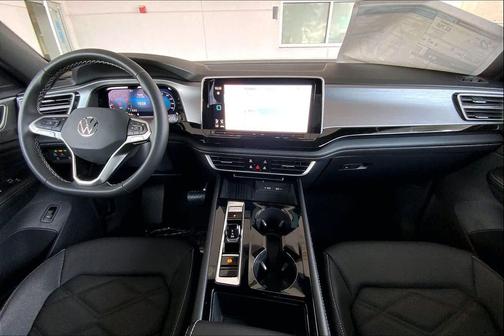 2026 Volkswagen Atlas Cross Sport 2.0T SE w/Technology 4MOTION