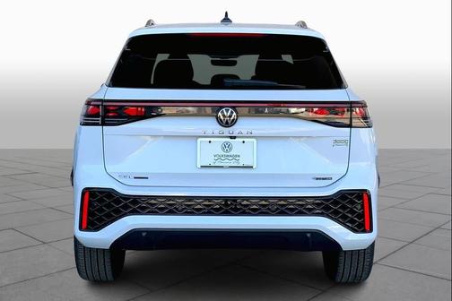 2026 Volkswagen Tiguan 2.0T SEL R-Line 4MOTION
