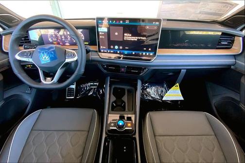 2026 Volkswagen Tiguan 2.0T SEL R-Line 4MOTION