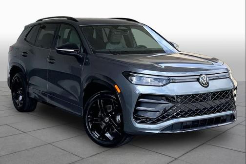 Platinum Gray Metallic 2025 Volkswagen Tiguan 2.0T SE R-Line Black 4MOTION