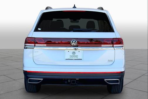 White 2026 Volkswagen Atlas 2.0T SE w/Technology