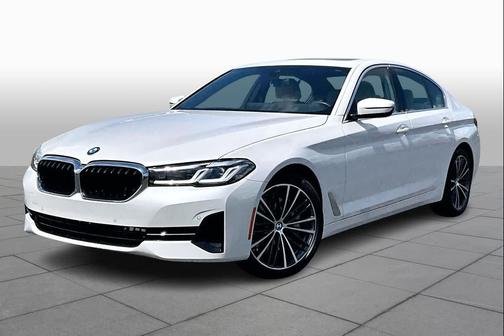 Mineral White Metallic 2022 BMW 540 i