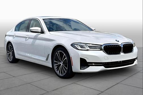 Mineral White Metallic 2022 BMW 540 i