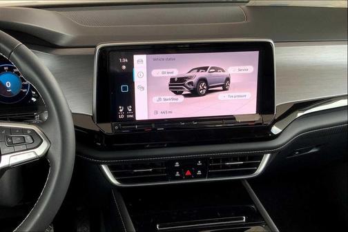 2026 Volkswagen Atlas Cross Sport 2.0T SE w/Technology