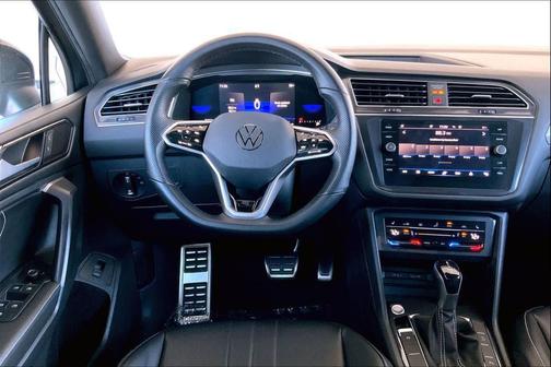 2022 Volkswagen Tiguan 2.0T SE R-Line Black