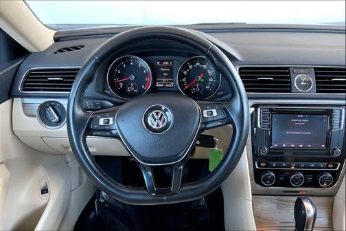2016 Volkswagen Passat 1.8T SE