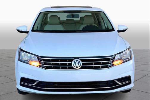 2016 Volkswagen Passat 1.8T SE