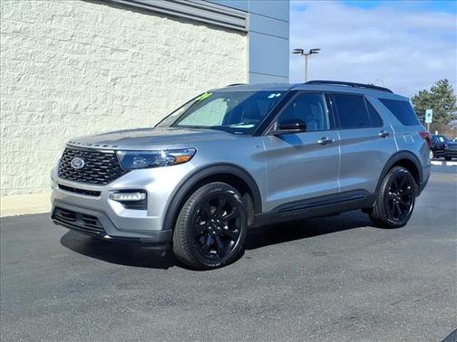 ICONIC SILVER METALLIC 2024 Ford Explorer ST-LINE