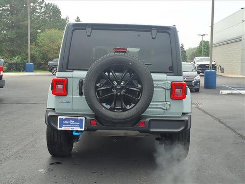 2023 Jeep Wrangler SAHARA