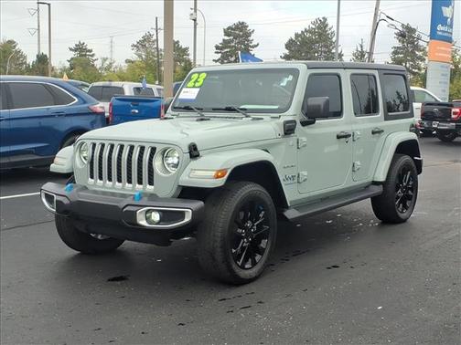2023 Jeep Wrangler SAHARA