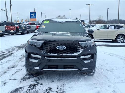 2023 Ford Explorer ST-LINE