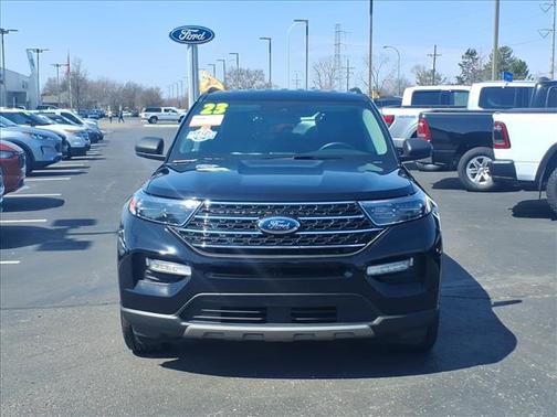 AGATE BLACK METALLIC 2023 Ford Explorer XLT