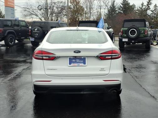 2020 Ford Fusion SE