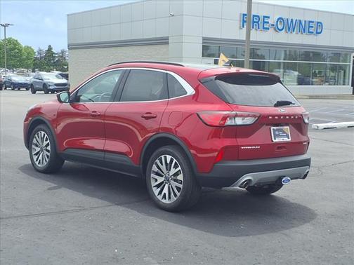 2022 Ford Escape TITANIUM