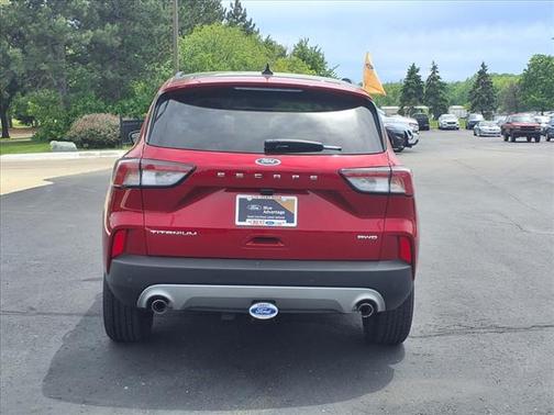 2022 Ford Escape TITANIUM