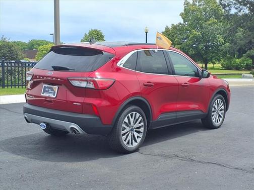 2022 Ford Escape TITANIUM