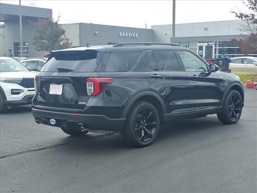 2023 Ford Explorer ST-LINE